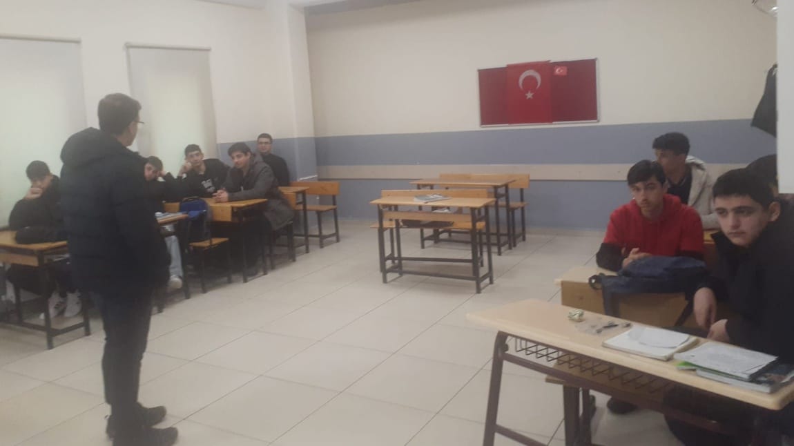 HEDEF YKS 2024-2025 Zaman Yönetimi ve Soru Çözme  Teknikleri Semineri
